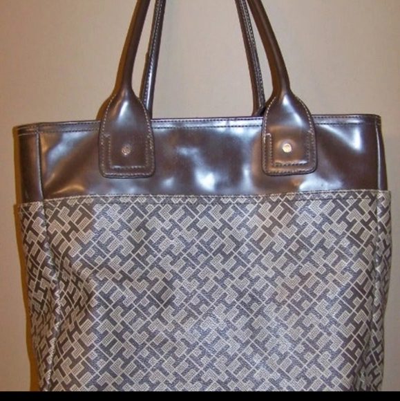 Vintage Tommy Hilfiger purse - Picture 4 of 4